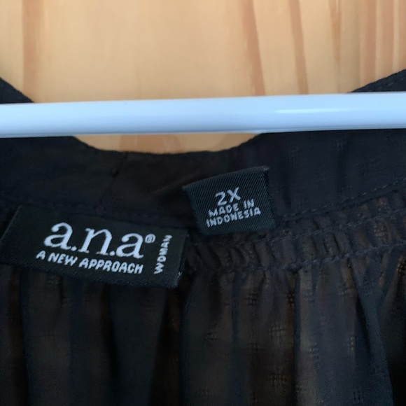 Shirt - Picture 2 of 3